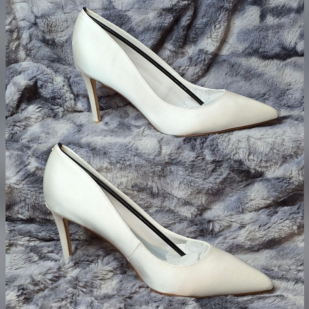 NWB Nine West Ezra Pump White Satin‎ Pointed Toe Stiletto Heels Women Size 12